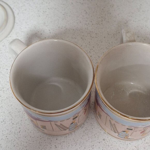 Vintage Japan Pueblo Village Scene Ceramic Coffee Mugs Pair Gold Trim 10 oz - Picture 4 of 5